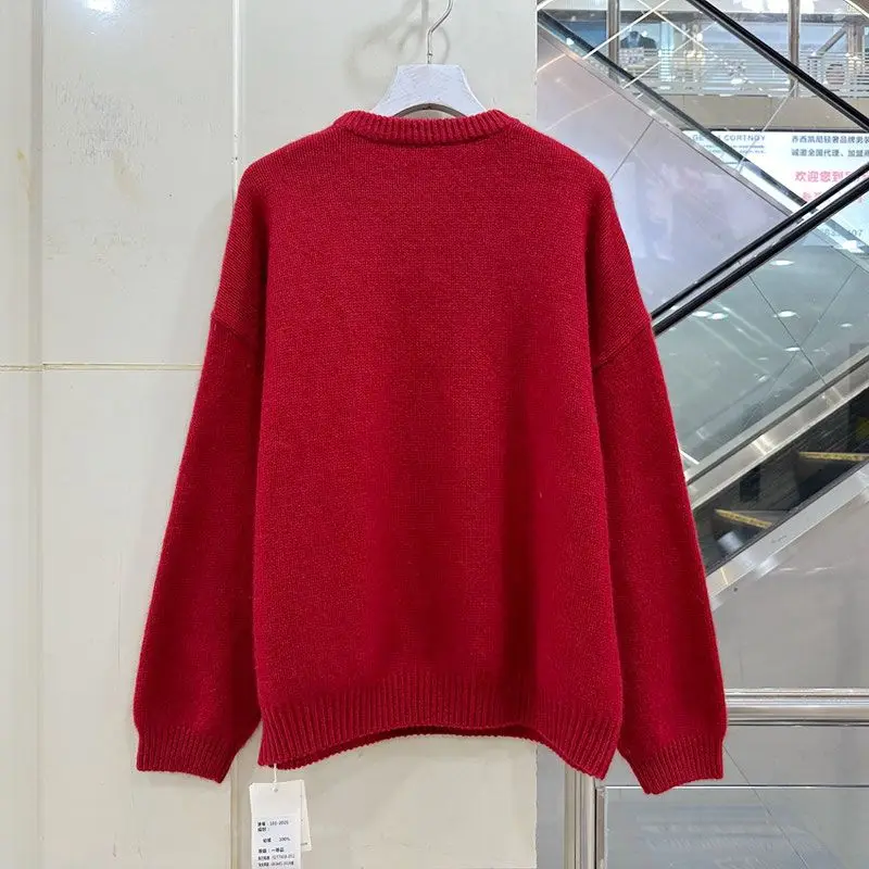 Рисунок 2 - Вязаный свитер с круглым вырезом