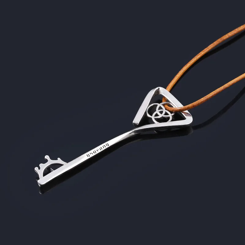 Game Cthulhu Necklace Cartoon Key Pendant Alloy Cosplay Props Rope Necklaces Yog-Sothoth Key Metal Jewery Accessories