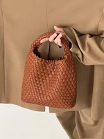 Sac seau tissé à la main pour femme, sac à main de créateur, PU, petite taille, haute qualité, luxe, tout neuf, produit, 2024 1