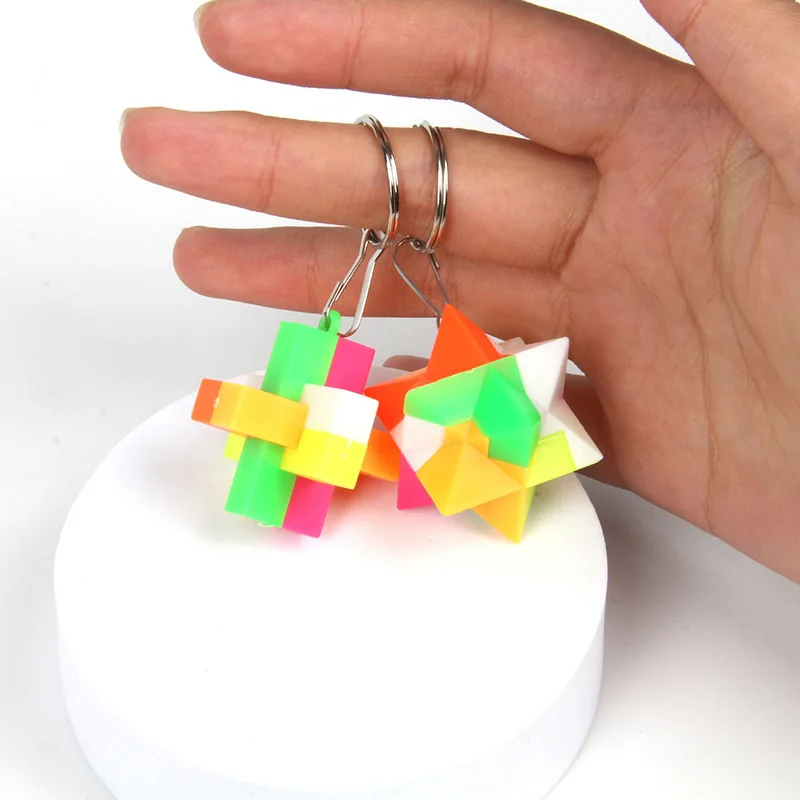 10Pcs Geometrical Puzzle Ball Keychain Educational Toys for Kids Birthday Party Favors Guest Gifts Giveaway Goodie Fillers