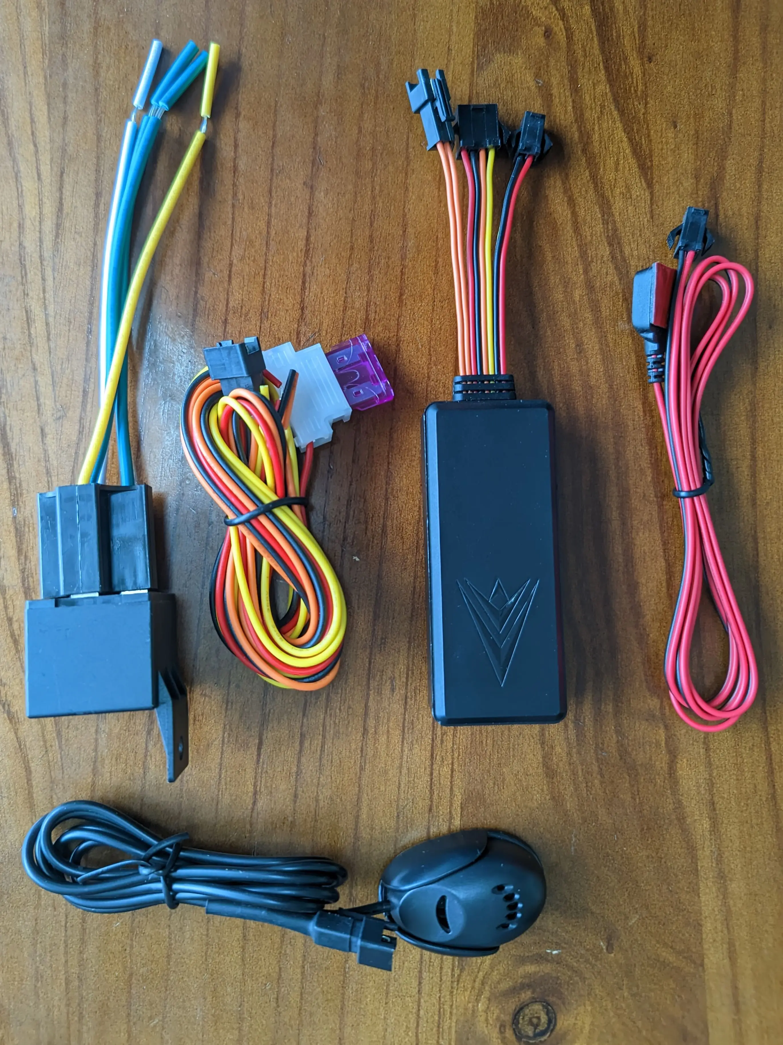 TS-V6M 4G 2G CAT1 SIMCOM 7670SA Vehicle GPS Tracker ACC Relay SOS Microphone by THINGSYS GT06 Protocol Brazil Bus Car Truck Bike