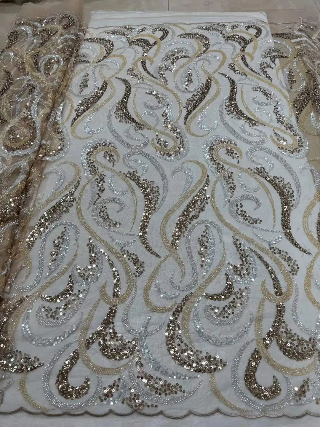 

Gold Nigerian Tulle Lace Fabrics Elegant Beads High Quality Luxury African Sequins French Tulle Lace For Party WS88110V