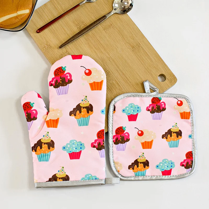 

Sweet Dessert Kitchen Oven Mitt Glove Pad Cupcakes Microwave Anti-Hot Insulation Mat BBQ Doughnut Baking Tools Accessories Decor