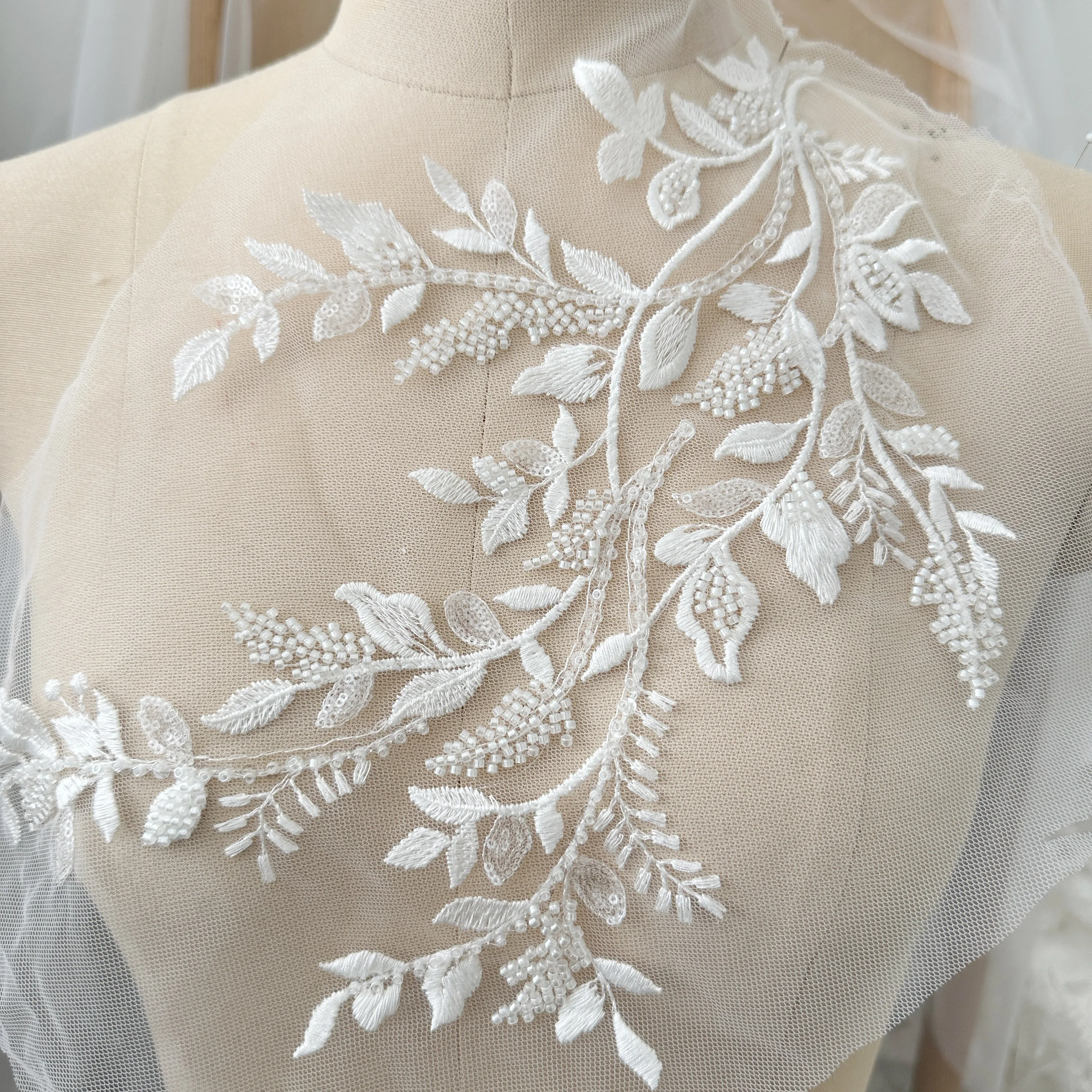 1 Paar Paar Paar Set mit 3D-Perlen, Baumwolle, Blumenstickerei, Spitzenapplikation, Brautschleier, Hochzeitskleid, Träger, Kappen, Spitzenmotiv – Detail 5