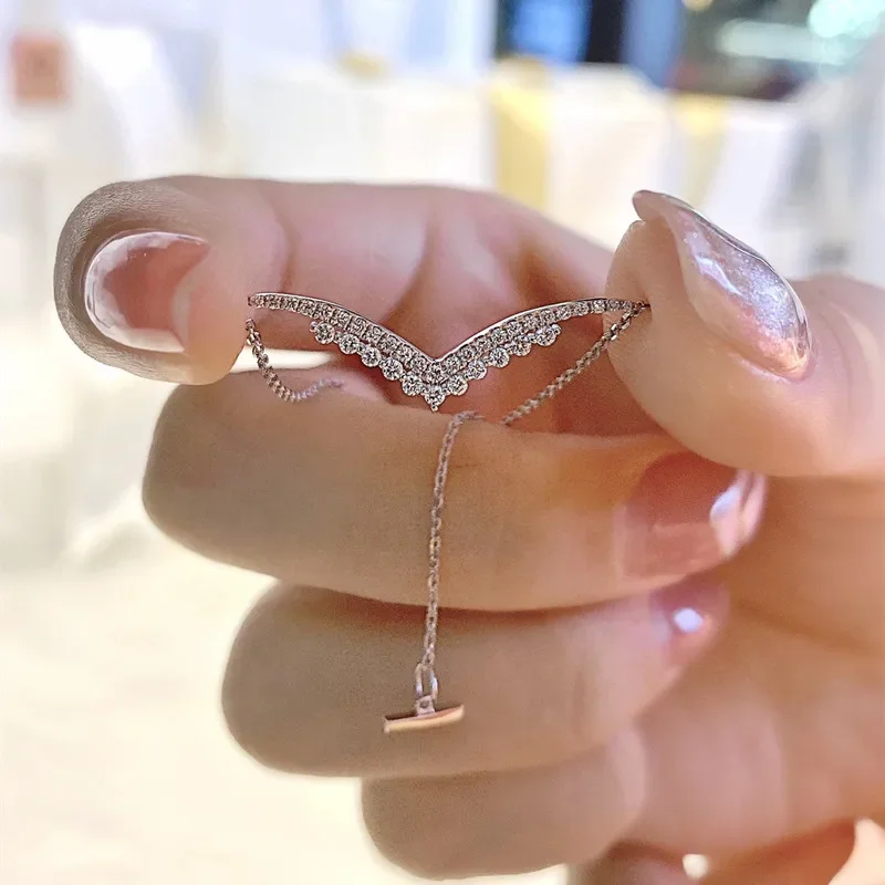 Exquisite Women's Necklace Fashion V Pendant Clavicle Chain 925 Stamp Necklace Wedding Bridal Jewelry Pendant