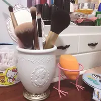 Luxury Relief Portrait  Makeup Brush Holder.cosmetics Lipstick Eyebrow Pencil Holder ,multi-function Storage Box Organizers 2