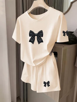 French Retro Style Elegant Bow Print Short-Sleeve Set for Women, Loose Fit, Slimming, Stylish Casual Fashion Versatile T-Shirt and Shorts Two-Piece Set, Daily Date Outfit, Women's Clothing 1