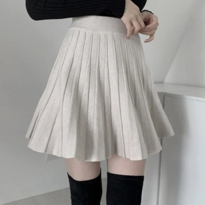 

Korean Version of Chic Autumn and Winter Retro College Style Age-reducing High-waist Fine Pleated Knitted A-line Skirt