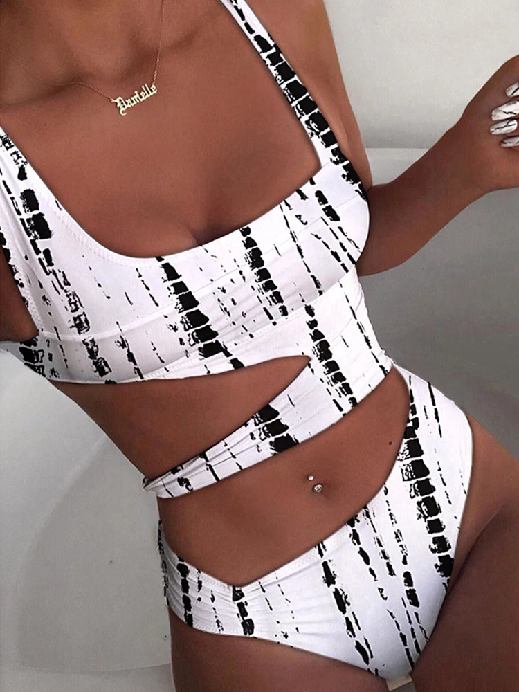 New Sexy One-Piece Swimsuit Cut Swimsuit Push-Up Bikini Beach Wear Women'S