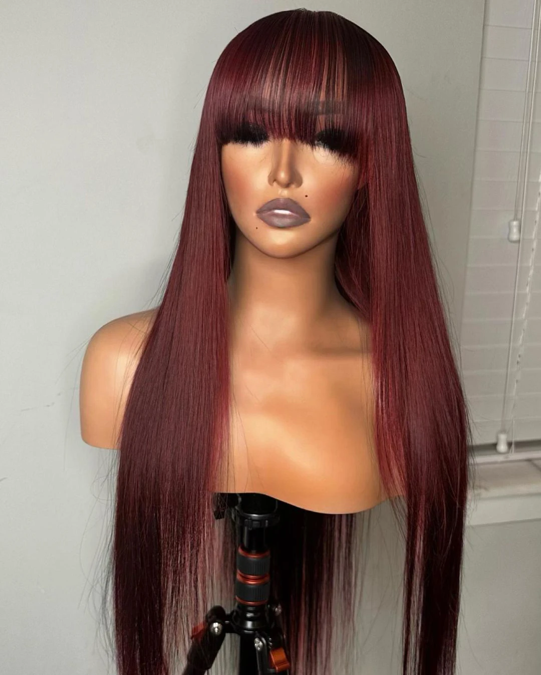 

Burgundy Soft 26“Long Silky Straight 99j 180Density Machine Wig With Bangs For Women High Temperature Cosplay Glueless Daily