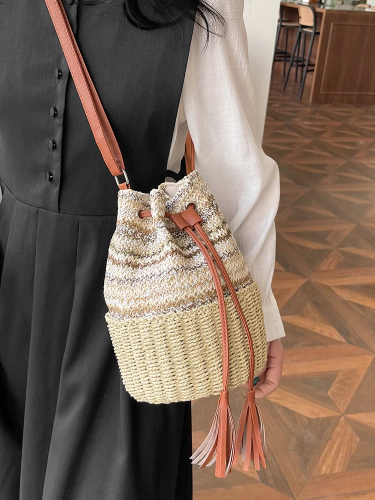 Stylish Woven Bucket Bag for Women 2024 New Simple Casual Straw Handbag with High-end Feeling Crossbody Shoulder Bag