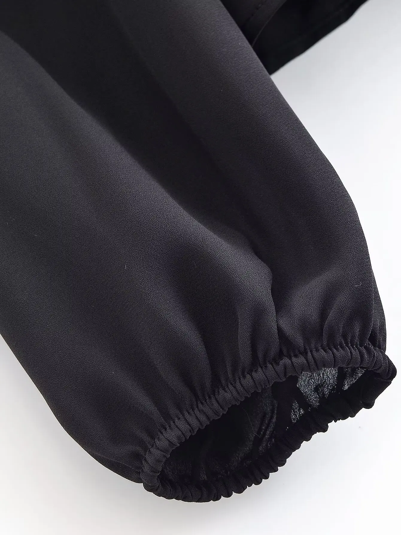 Women Spring Autumn Fashion O-Neck Blouse Female Long Sleeves Bow Lace-Up Pleated Decoration Shirt Lady Slim Loose Black Blouse