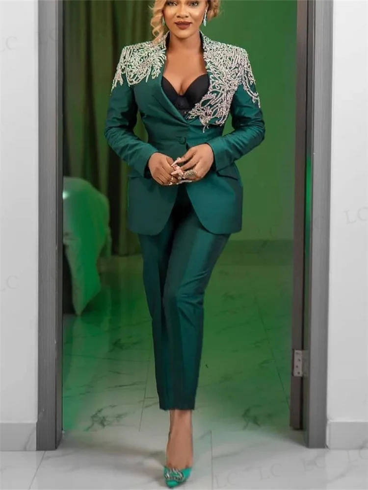 

Green One Button White Appliques Slim Women Suits 2 Pieces Blazer Pants Tuxedo Prom Plus Size Costume Homme Mother Of The Bride