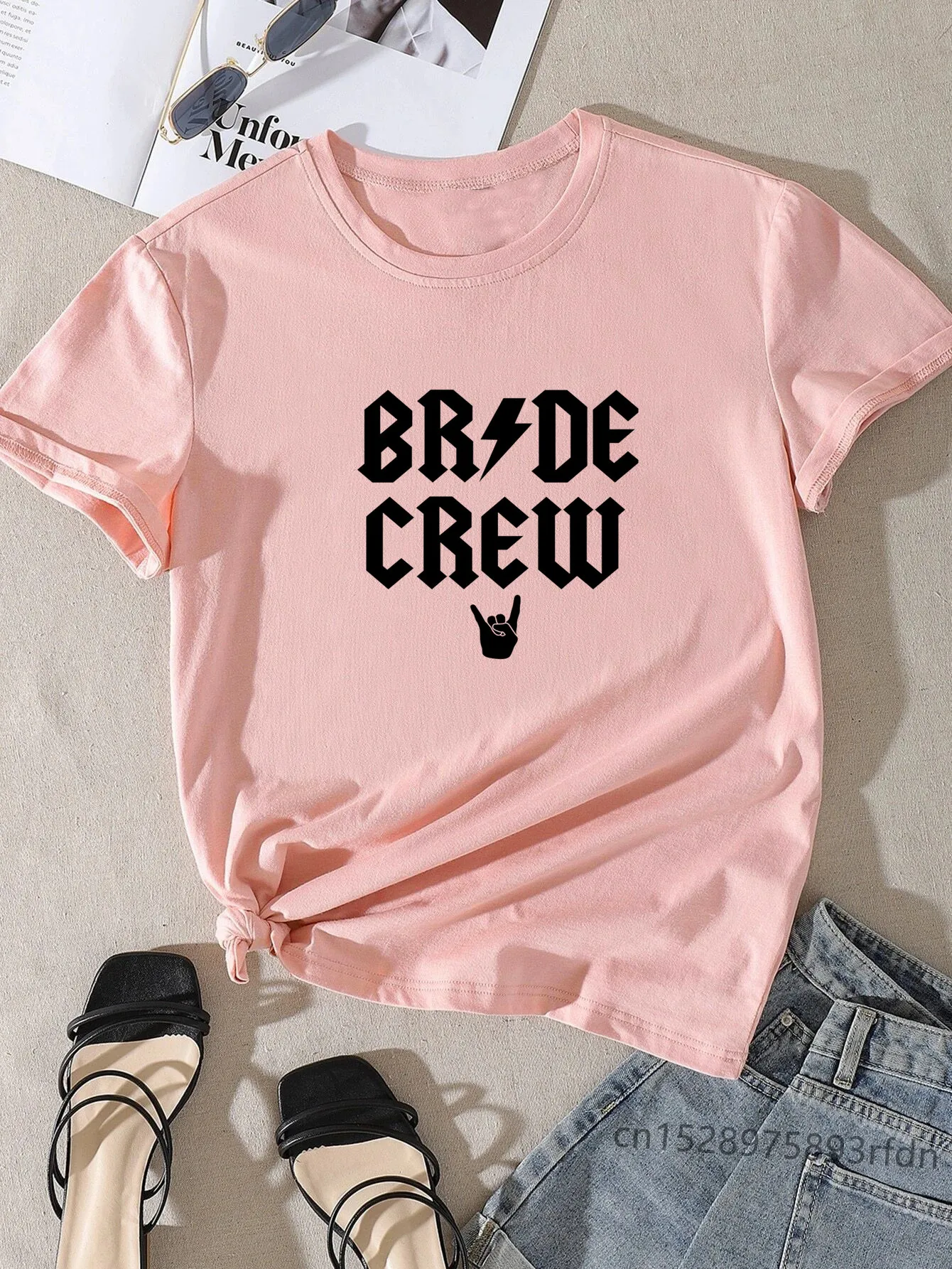 Рисунок 2 - Женская футболка с коротким рукавом