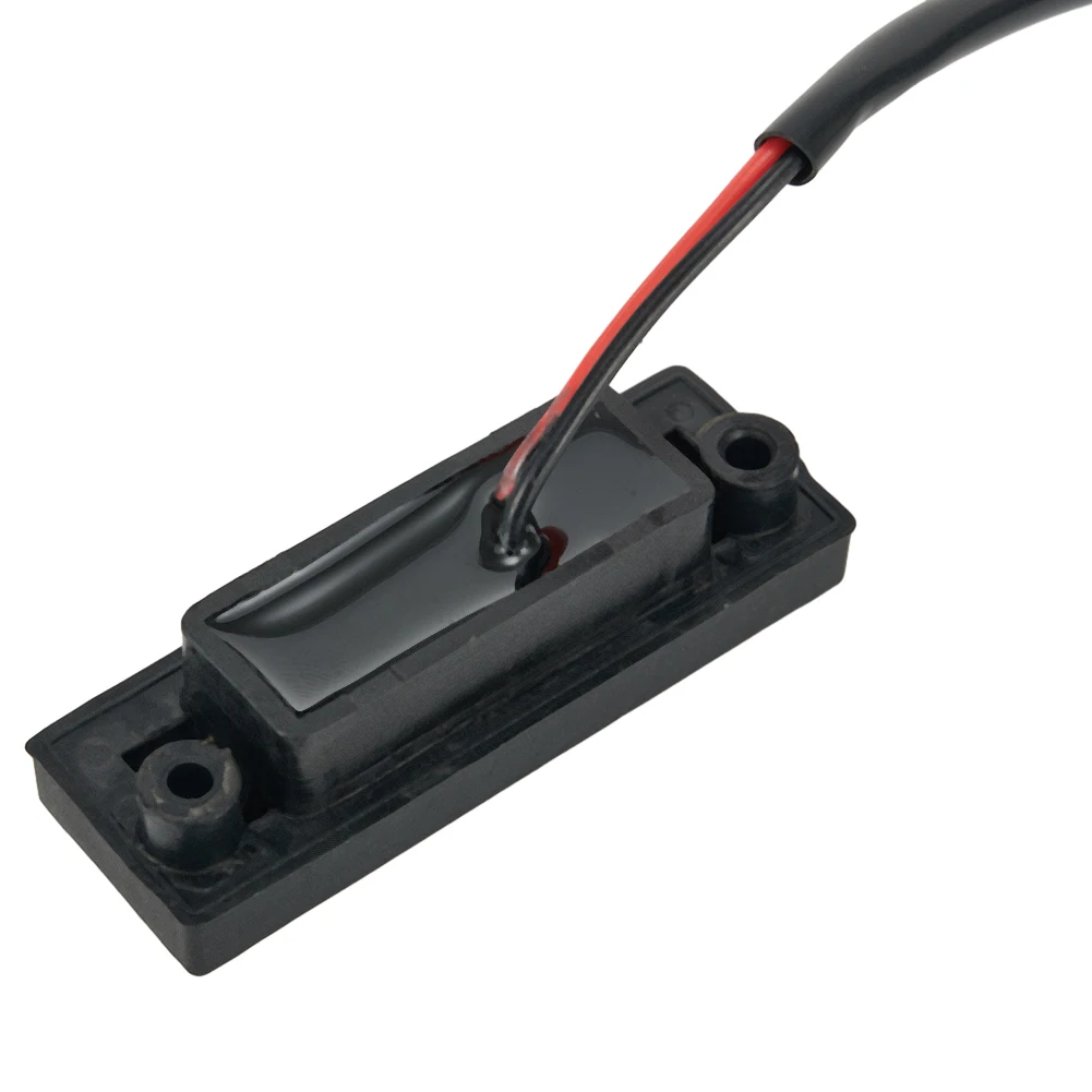 Opening Switch Tailgate Boot Release Button Tailgate Car Trunk Opener Switch 81260-1R000 812601R000 Boot Lock Switch