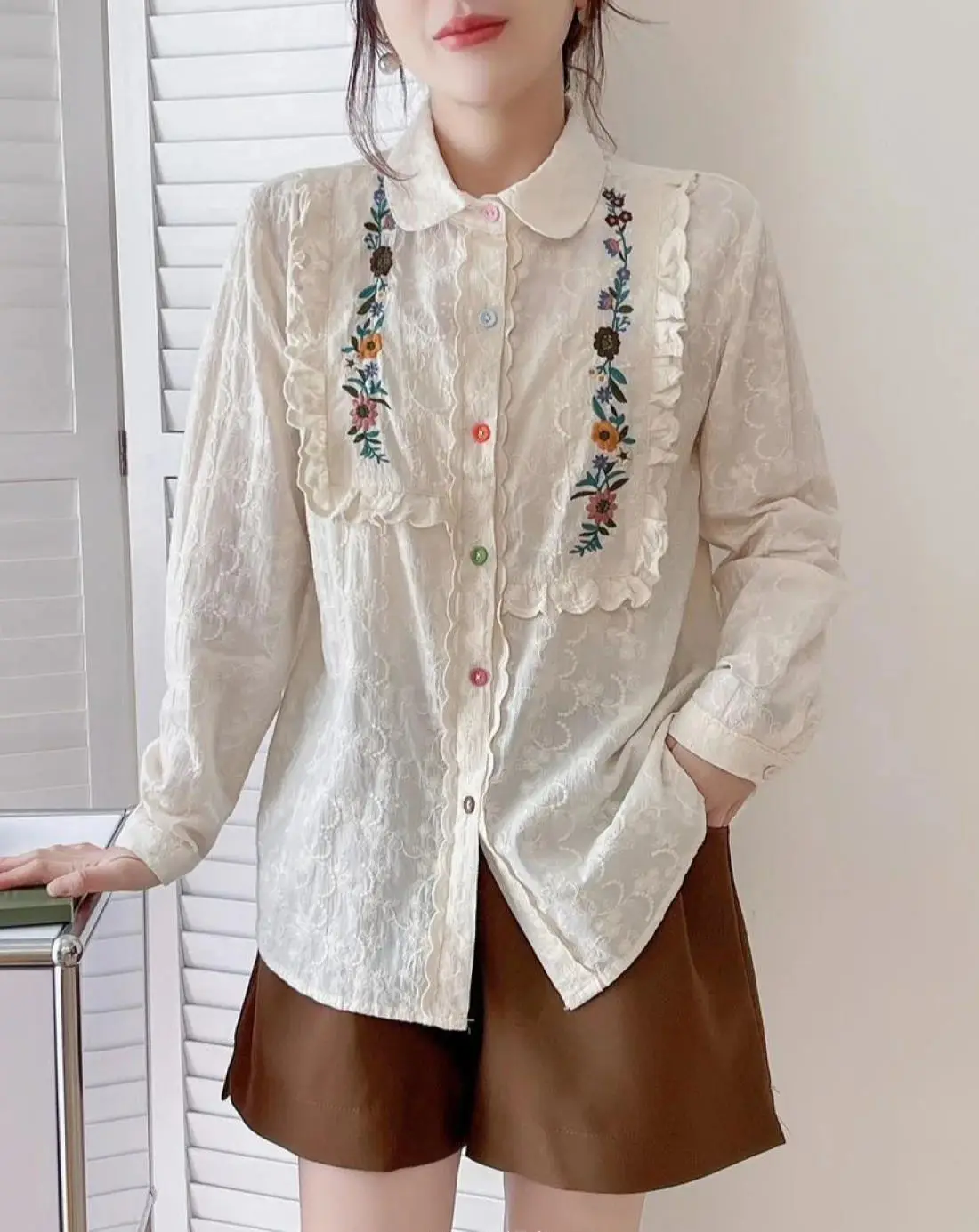 

Japan Style Mori Girl Flower Embroidery Shirt Blouse Pastoral Style Turndown Collar Cotton Long Sleeve Beige Ruffled Shirt Women