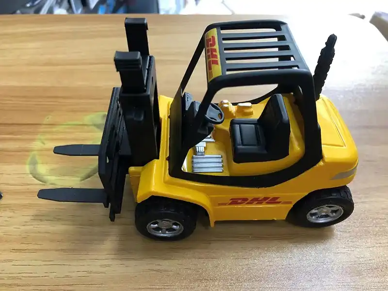 1/20 Scale DHL Forklift Engineering Truck Plastic Pull Back Model
