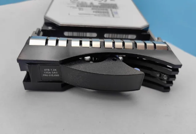 For 01EJ739 01EJ583 00EJ857 8T 7 2K 3 5 SAS V3700 V2 8TB hard drive