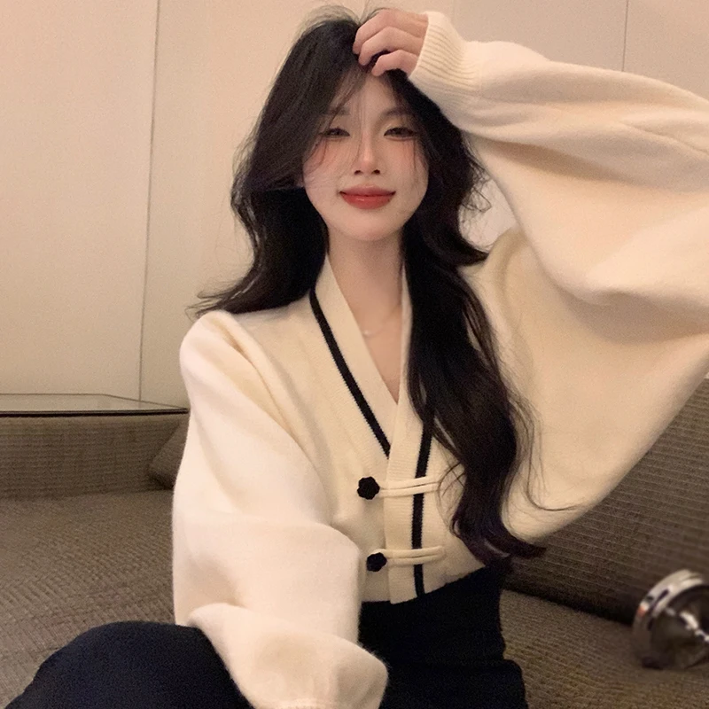 여성 브이넥 니트 긴팔 가디건, 한국 버전 짧은 코트, 배색 루즈핏, 귀엽고 부드러운 중국 스타일