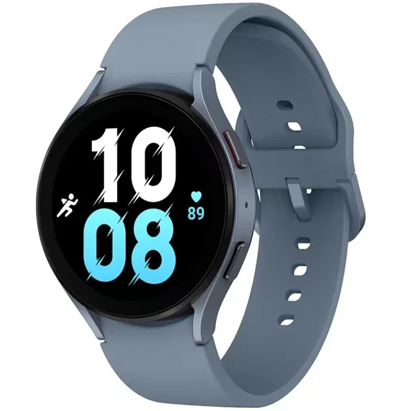 Versatile 20mm Silicone Watch Strap in Classic Design