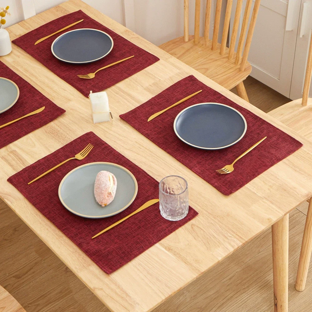 Set of 4 Dual-Layered Faux Linen Heat Resistant Placemats