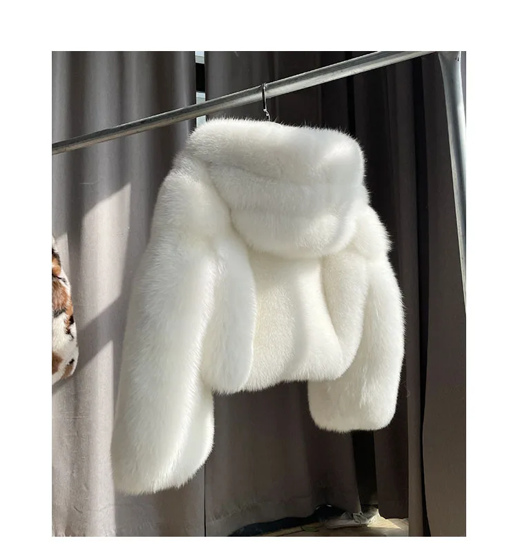 Ladies Short Fox Fur Coat Multicolor Coat Young Fashionable Age Reduction