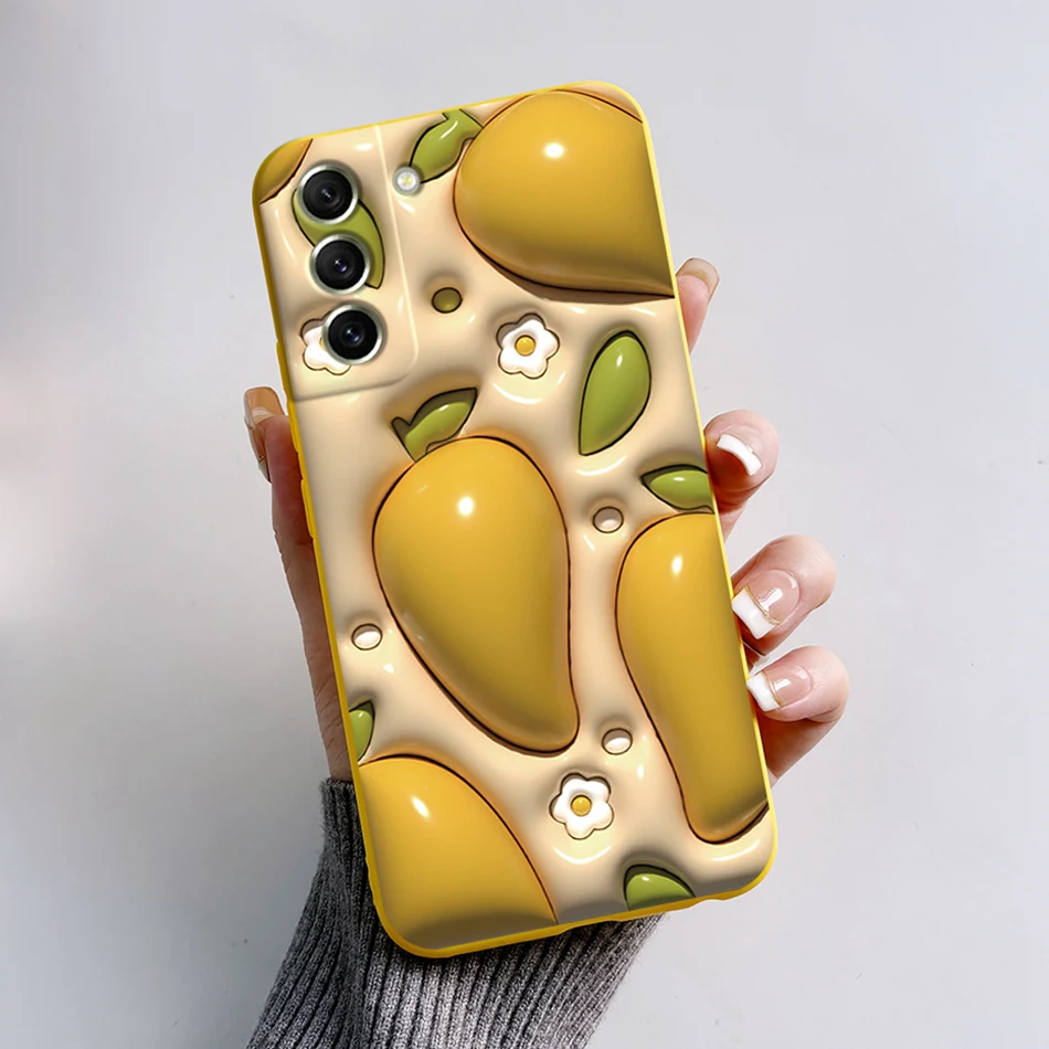 Astronaut Silicone Phone Case - Protective Cover with Space-Inspired Design