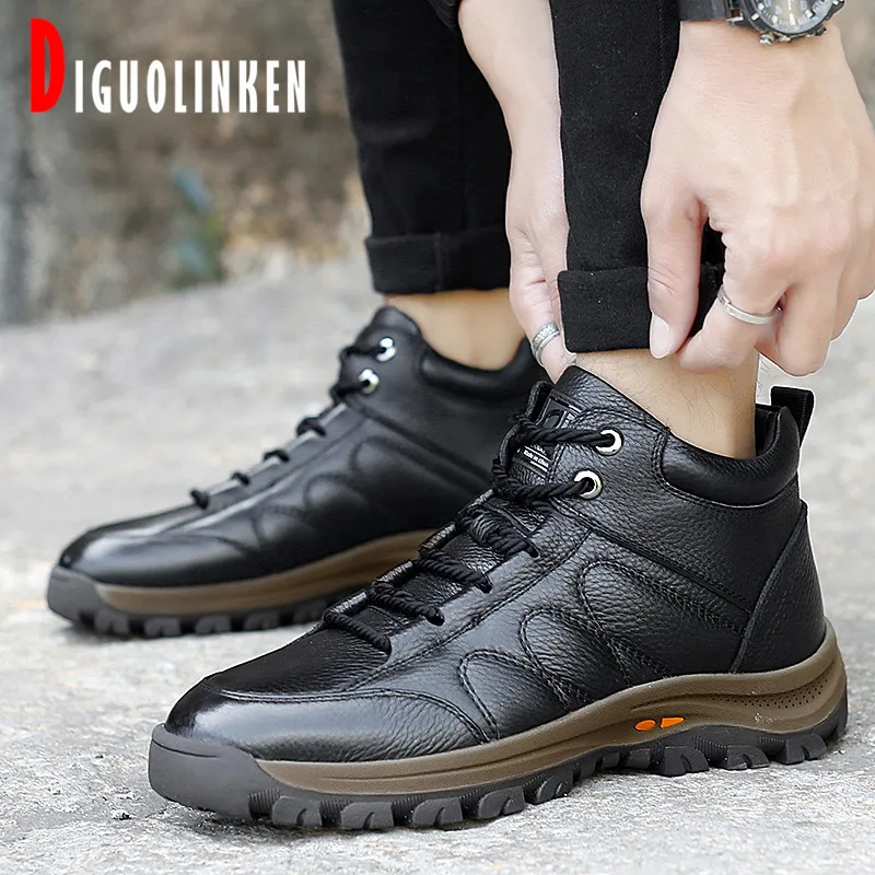

High Quality Genuine Leather Motorcycle Boots Men Winter Warm Fur Men Hiking Shoes Outdoor Waterproof Snow Non-slip Ankle Boots