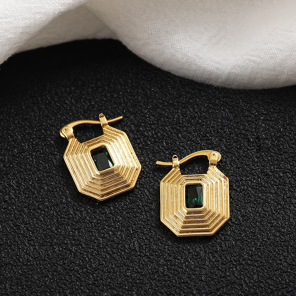 Belles Boucles d'oreilles métal doré perle éventail et strass cristal 3