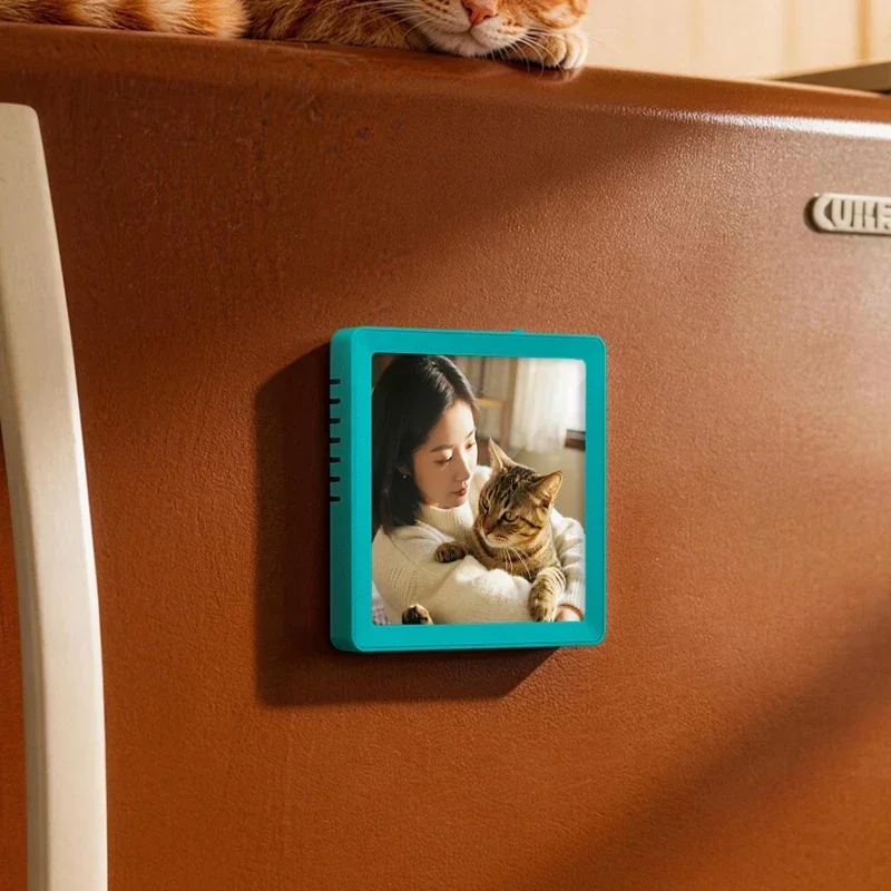 Multifunctional Magnetic Bluetooth Speaker & Photo Frame with Audio Playback