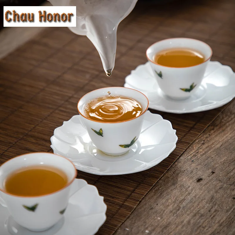 White Porcelain Cup Pad Tea Cup Heat Insulation Tea Holder Master Cup Pad Ceramic Cup Dish Base Tea Mat Cup Holder Tea Art Items