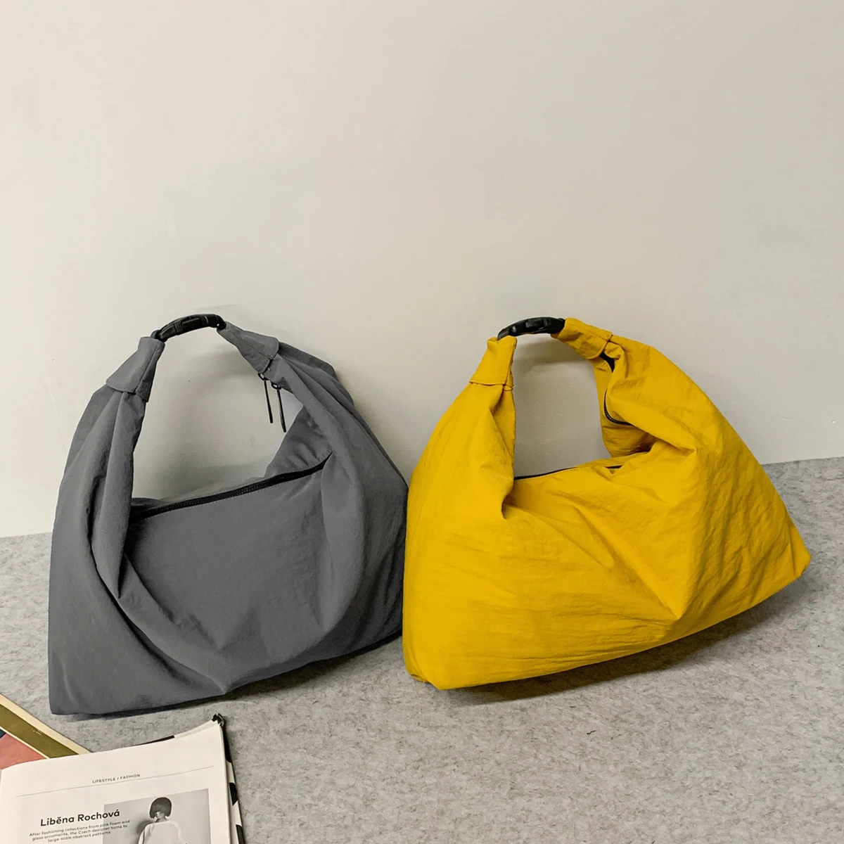 Original Design Japanese and Korean Style Commuter Thick Canvas Single-Shoulder Simple Casual Versatile Student Large-Capacity Tote Bag for Work, Class, and Shopping