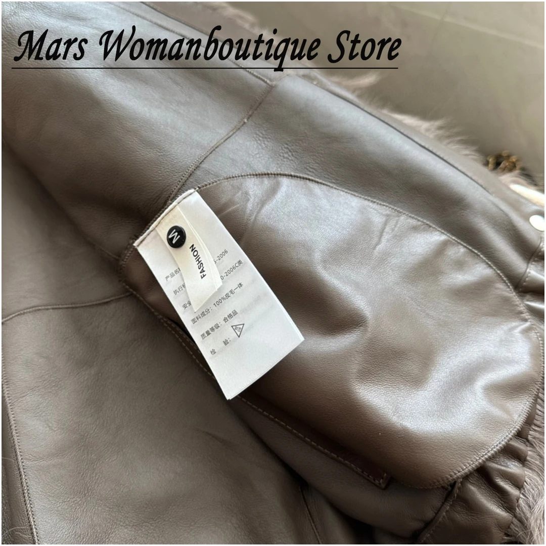 Рисунок 6 - Женское зимнее пальто из овечьего