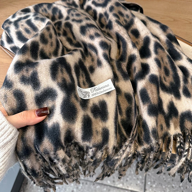 Neue Mode Sexy Leopard Frauen Winter Warme Schal Quasten Schal Kaschmir Foulard Pashmina Hijabs Dame Schals Wraps – Detail 3