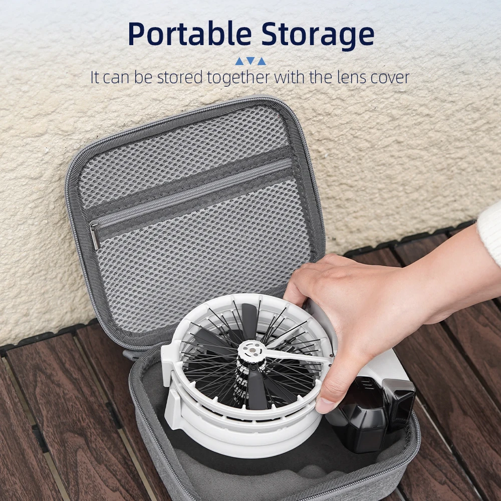 Sac de voyage pliable étanche RC N2 Bag plié et rangé dans sa poche de transport, illustrant sa compacité.