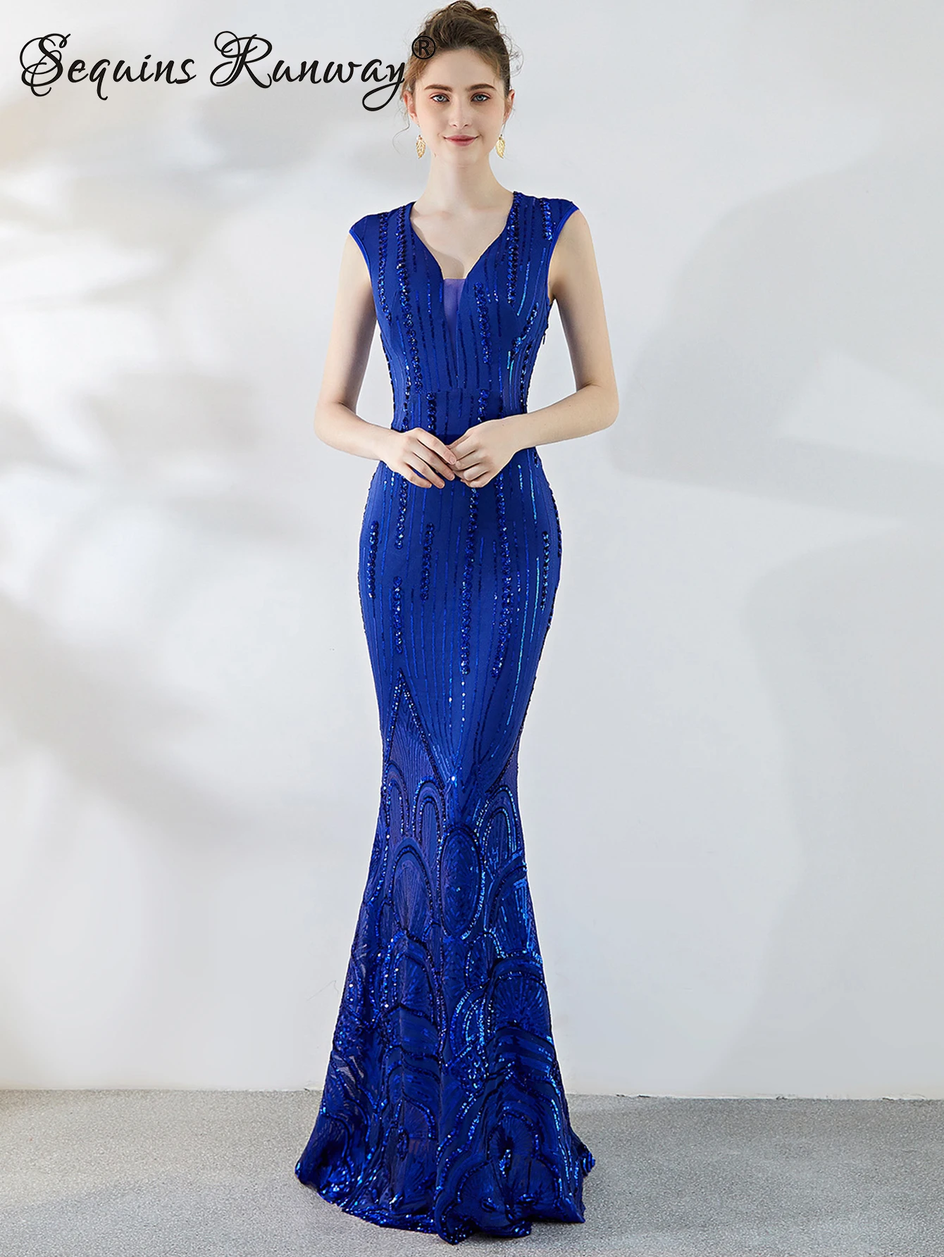 فستان سهرة ترتر أسود sequins runway