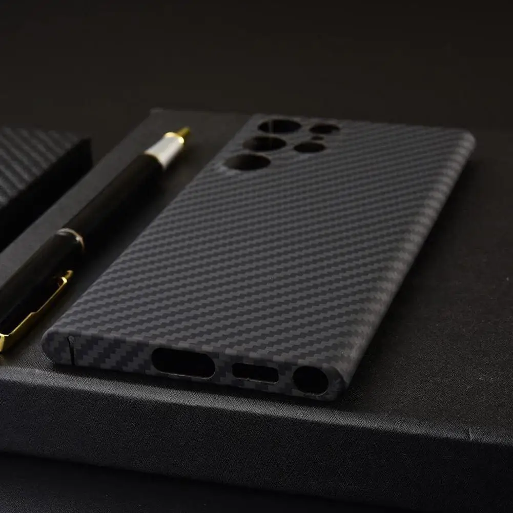 

Чехол из настоящего углеродного арамидного волокна для Samsung Galaxy S23/Ultra/Plus, модный ультралегкий Ультратонкий чехол из углеродного волокна с защитой от падения