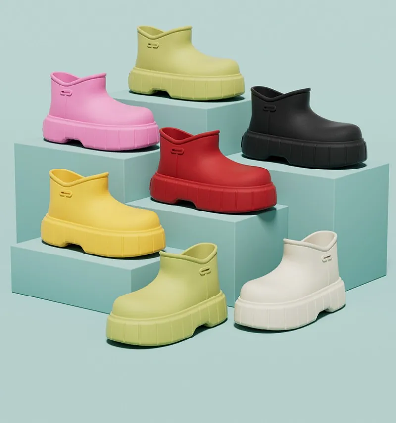

2023 Fashion Adult Outwear Rainshoes Men Women's Ins Candy Color New Versatile Rainboots Soft Sole Waterproof Beach Shoes