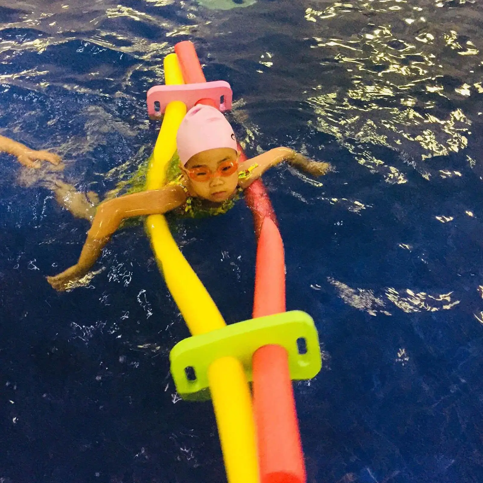 hot sale Swim Noodle Connector EVA Swimming Stick Foam Connector With 2 Cross Holes Water Fun Kids Swim Noodle Accessories