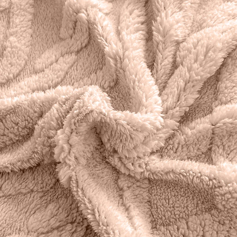 Winter Warm Blankets Fluffy Blanket for Bedroom Comfortable Blankets Soft Bed Covers Solid Color Autumn Bedspread Bed Suppiles 2