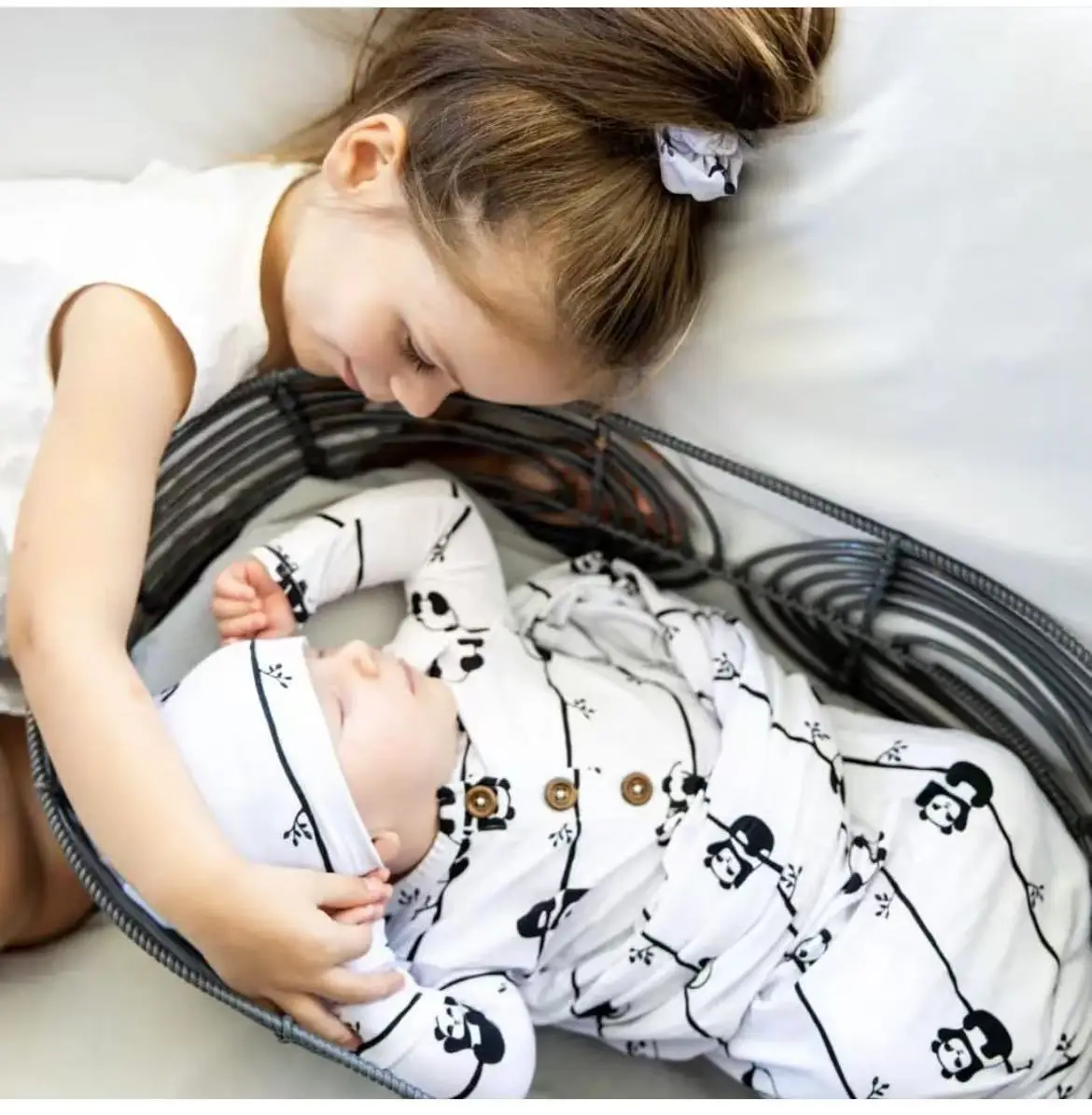Newborn Infant Baby Sleeper 95% Bamboo 5% Spandex Comfortable Soft Newborn Knotted Gowns