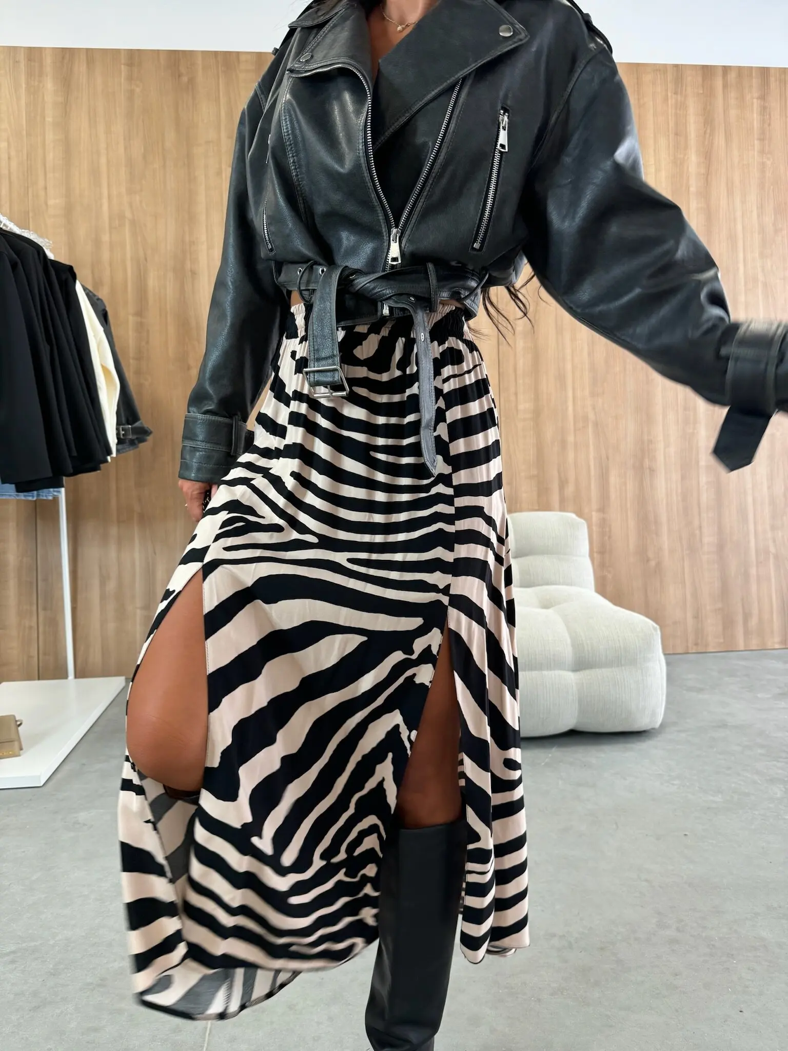 Women's Leopard Print High Waist Midi Skirt with Side Slit A-line Flowy Long Skirt Casual Chic Streetwear 1