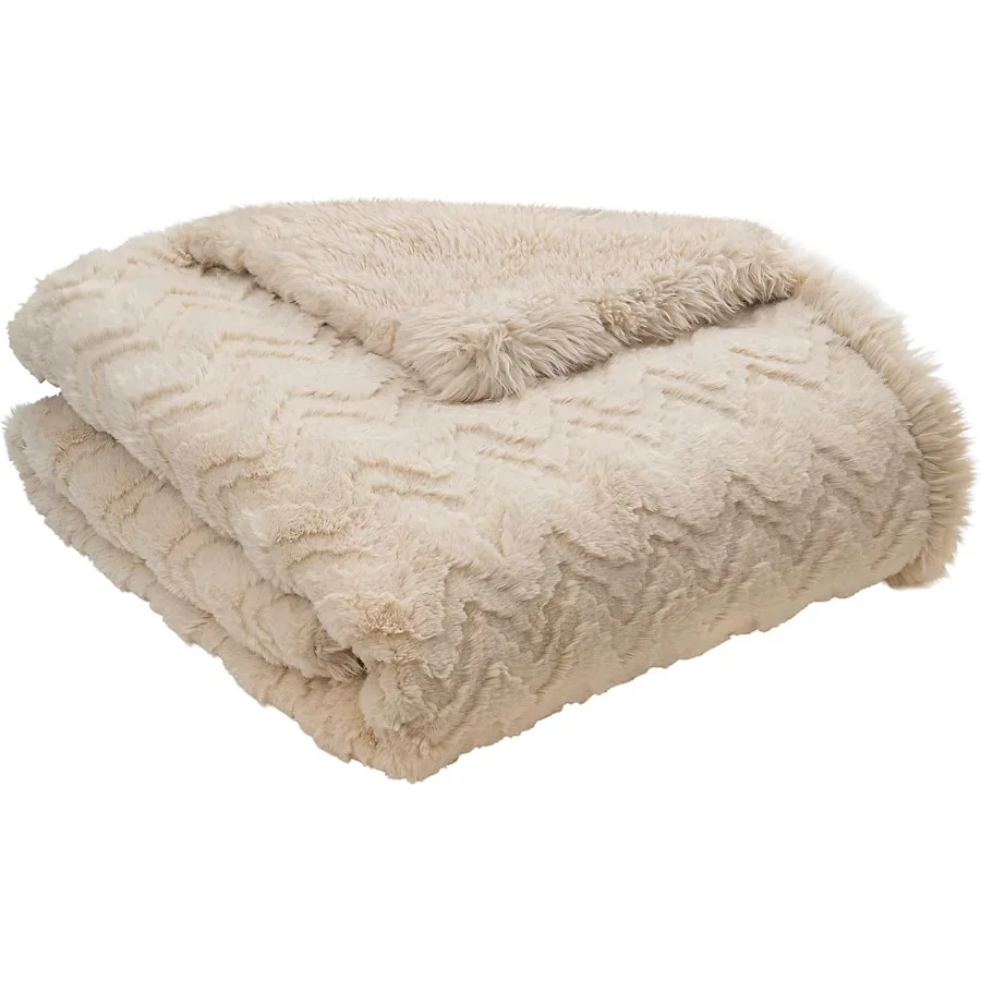Premium Reversible Queen Size Luxury Faux Fur Throw for Couch Sofa or Queen Size Bed Plush Cozy Soft Blanket Ideal for Sleeping