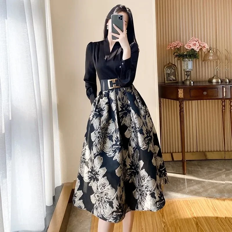 Spring Autumn Female Fake Two Items Long Dresses Ladies V-neck Splicing Printed French Dress Women New Broken Flowers Maxi Dress