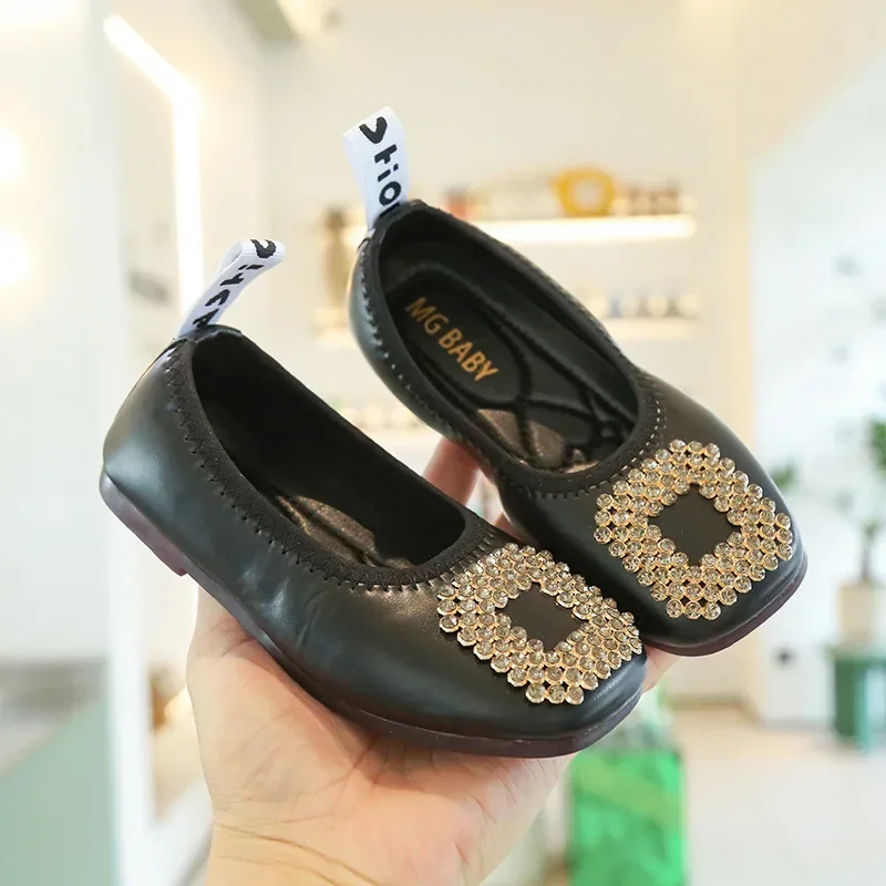 Size 21-35 Girls Loafers Soft Flexible Flat Shoes Children Slip-on Shoes Rhinestone Metal Charm Kids Princess Shoes For Girl