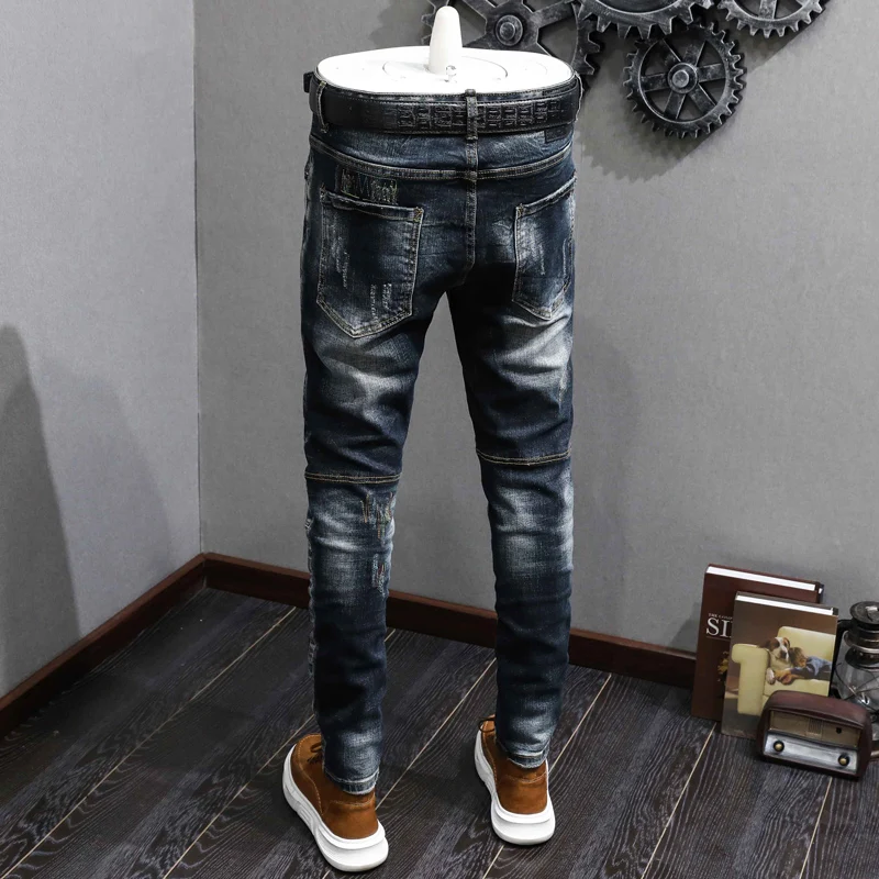 Рисунок 3 - Джинсы мужские Стрейчевые в стиле ретро