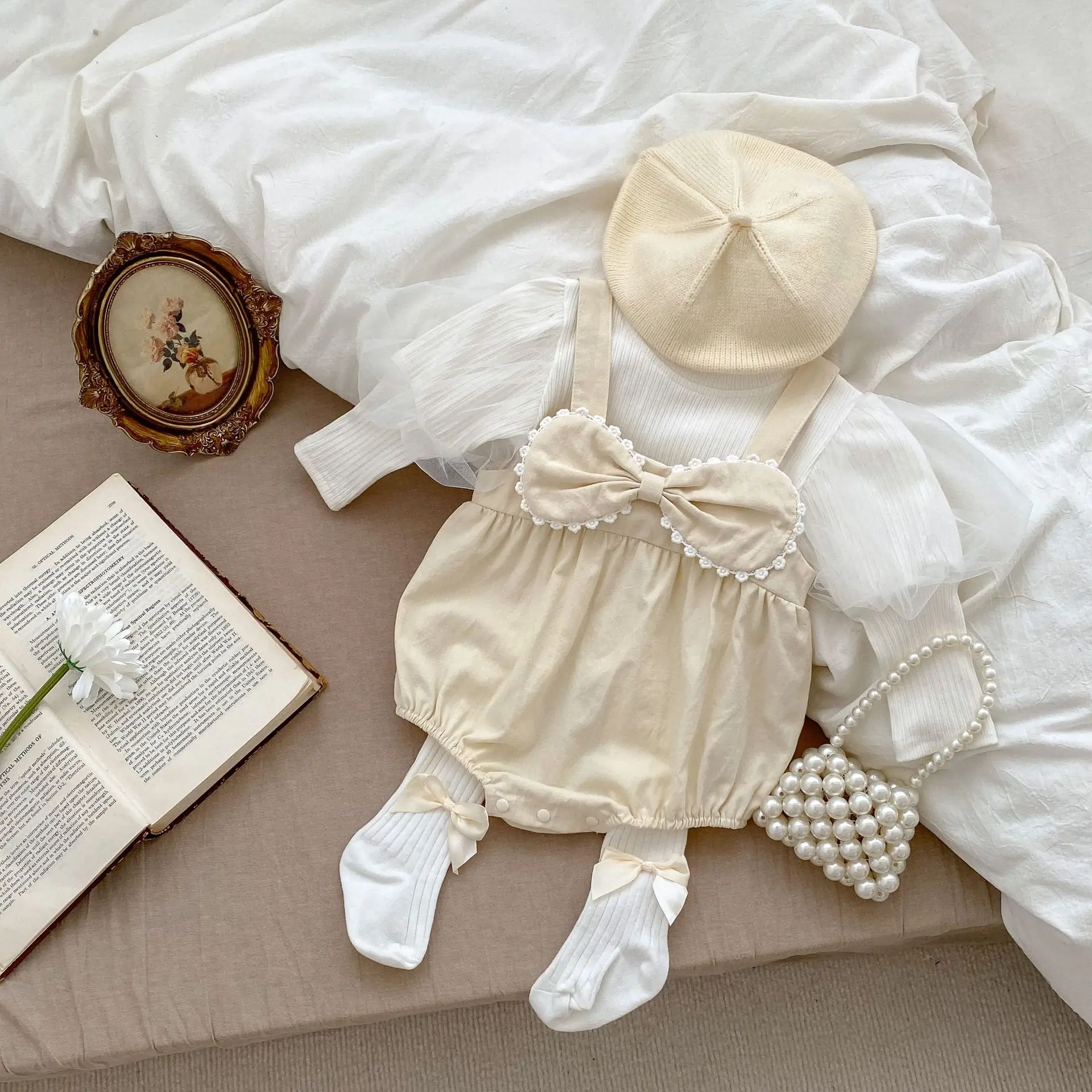 

Autumn Baby Girls Clothing Sets Infant Bow Sling Bodysuit+Solid Mesh Puff Sleeve Tees Tops 2Pcs Toddler Girl Sweet Outfits Suit