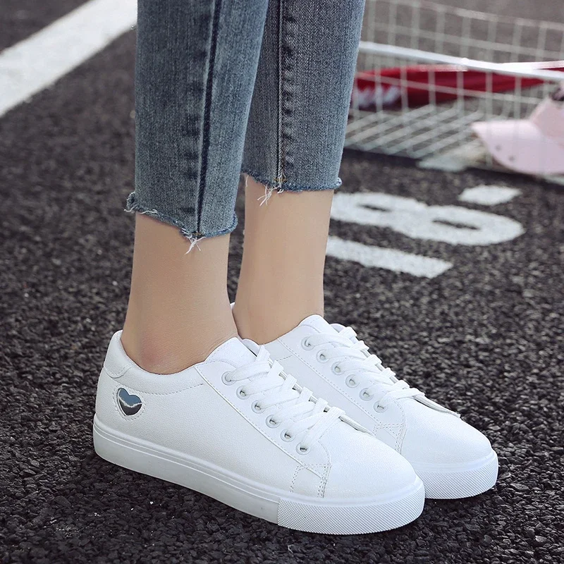 Shoes 2024 Women Running Spring Autumn Fashion White Breathable Embroidered Flower Lace-Up Casual Sneakers Zapatos De Mujer 2