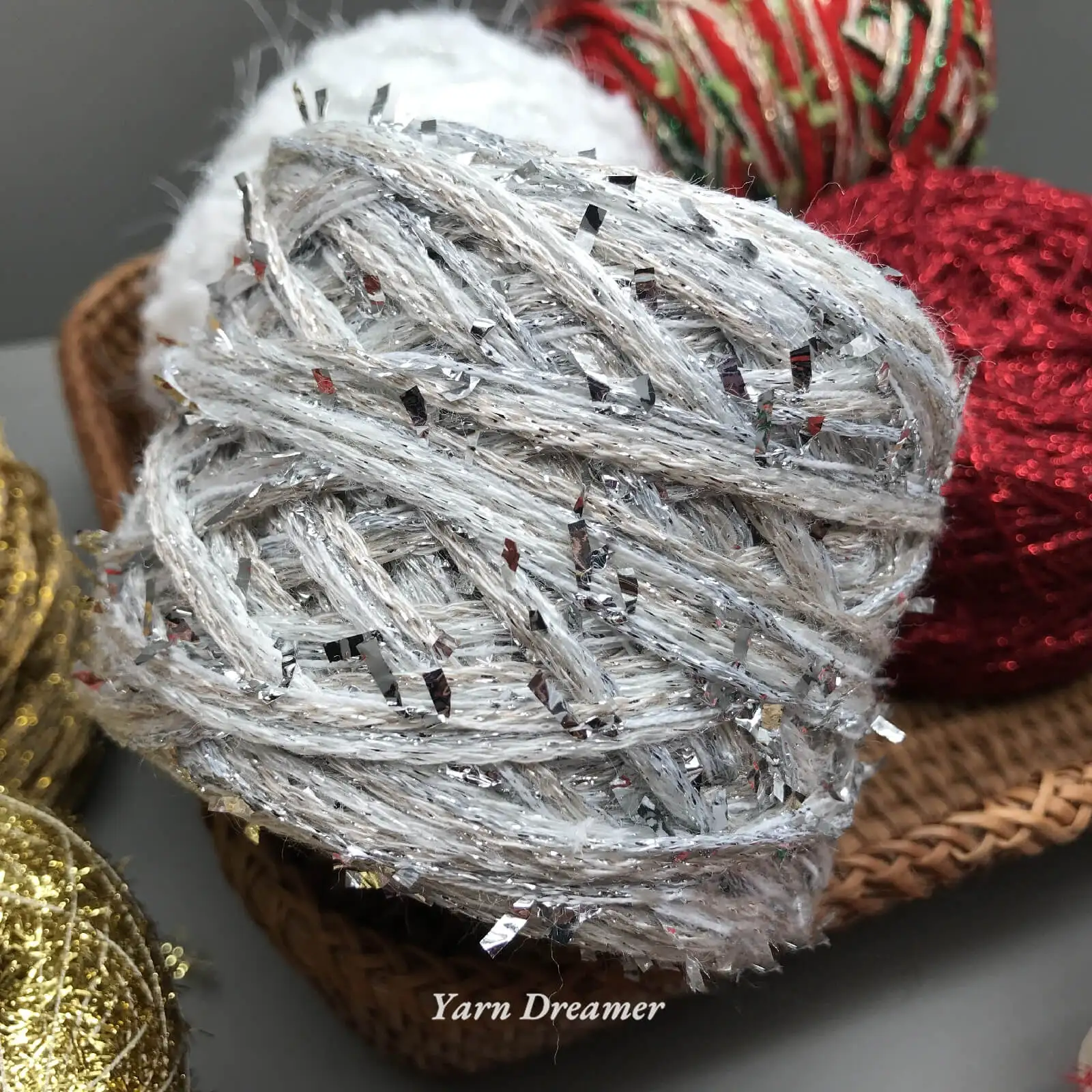 12 Styles of Christmas Yarn 100g Xmas Knitting Yarn chunky Fancy Wool Yarn Art glitter yarn 3