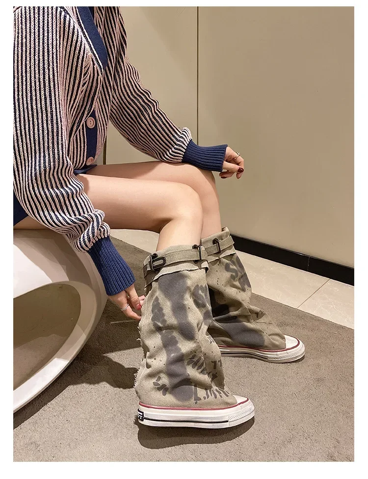 Graffiti Mid Calf Canvas Shoes 17